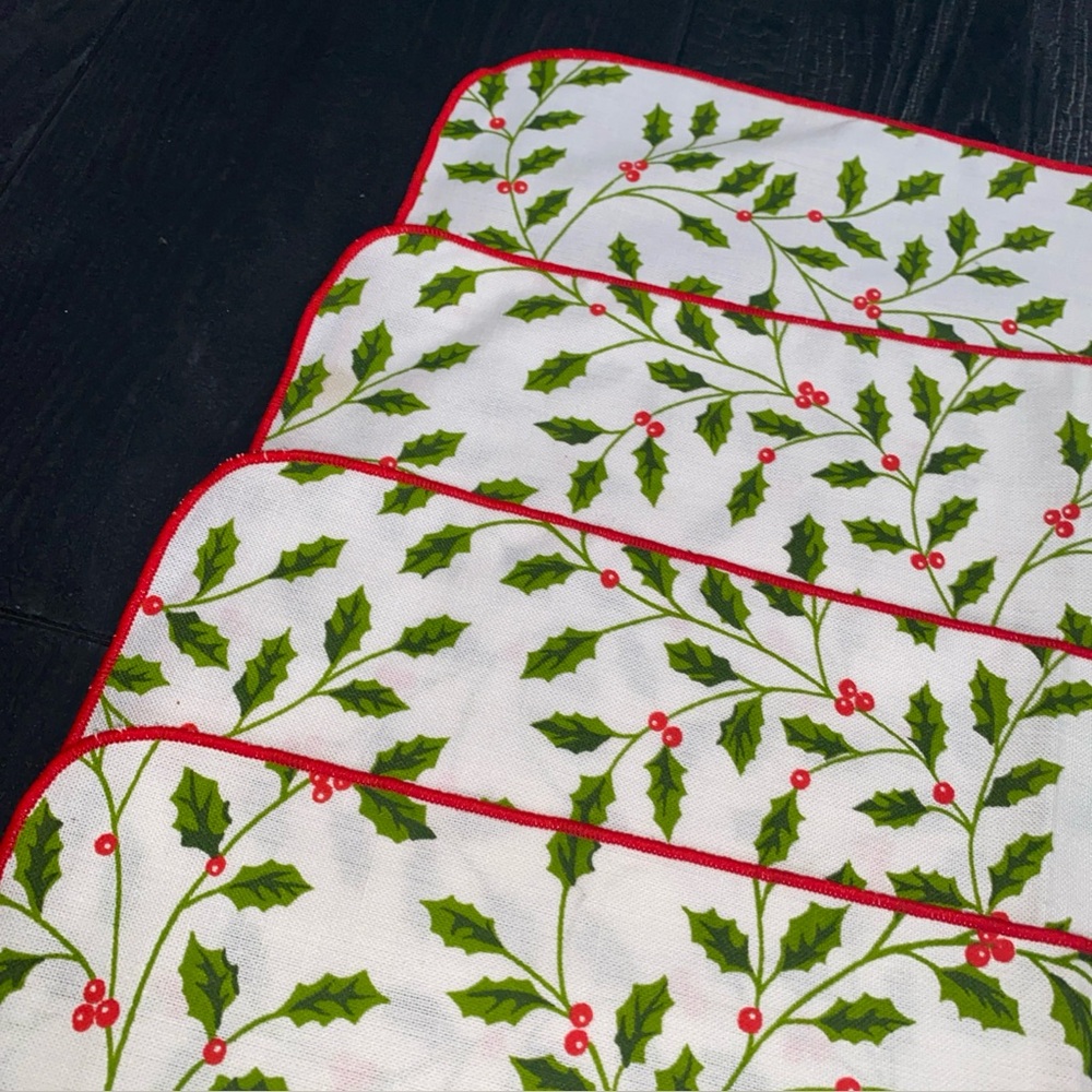 Vintage Cloth Christmas Holly Berries Placemats Set Of 4‎ White Red Green